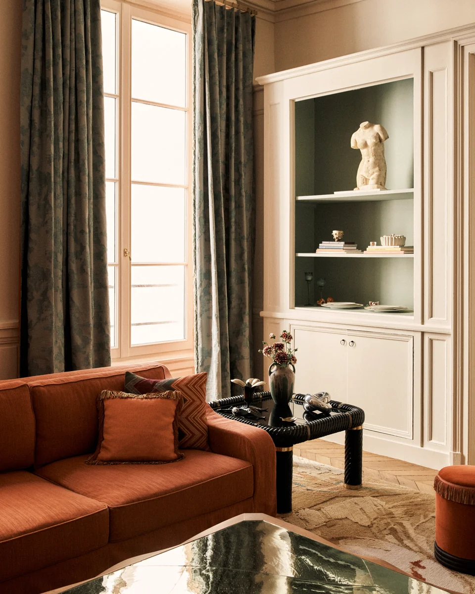 Ultra Violet — Sofa and bookcase in the living room