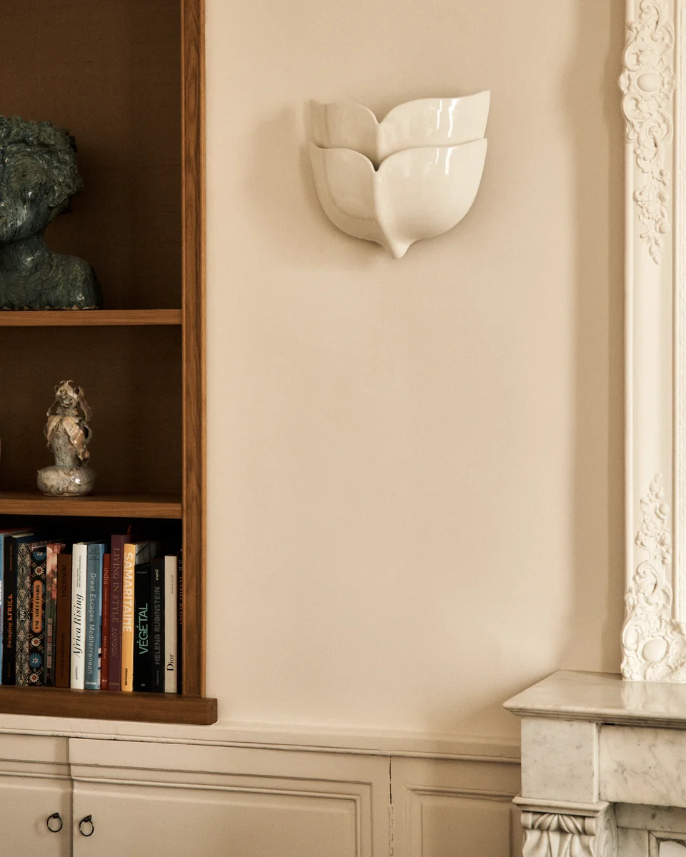 Ultra Violet — Wall light and bookcase